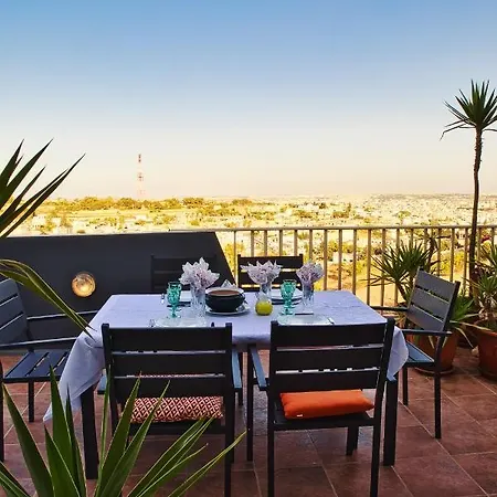 Hill Luxury Penthouse At Valley Crest Apartment Naxxar