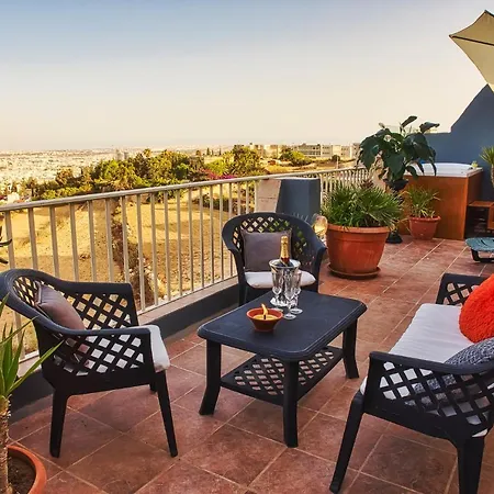 Apartment Hill Luxury Penthouse At Valley Crest Naxxar